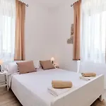 Holiday home Augustina *