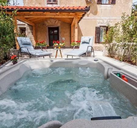 Vakantiehuis Augustina Sukošan