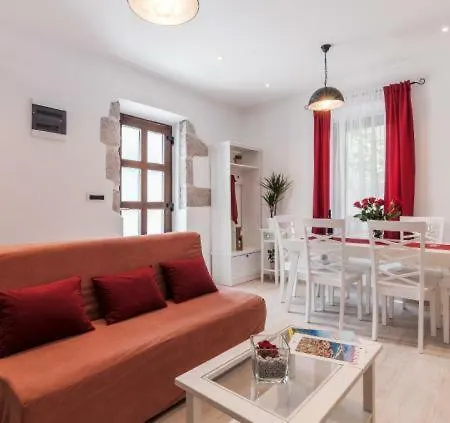 Vakantiehuis Augustina Sukošan