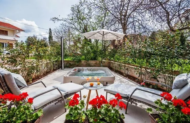 Augustina Дом отдыха *